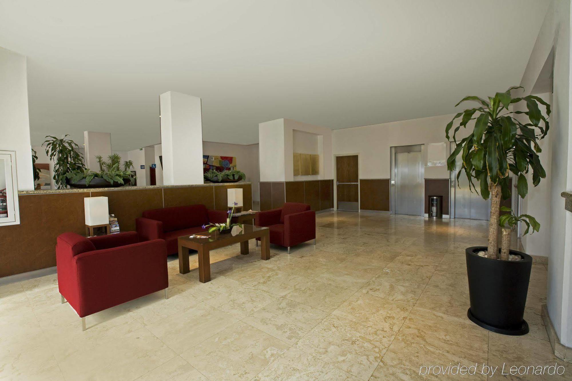 Hotel One Queretaro Plaza Galerias Interno foto