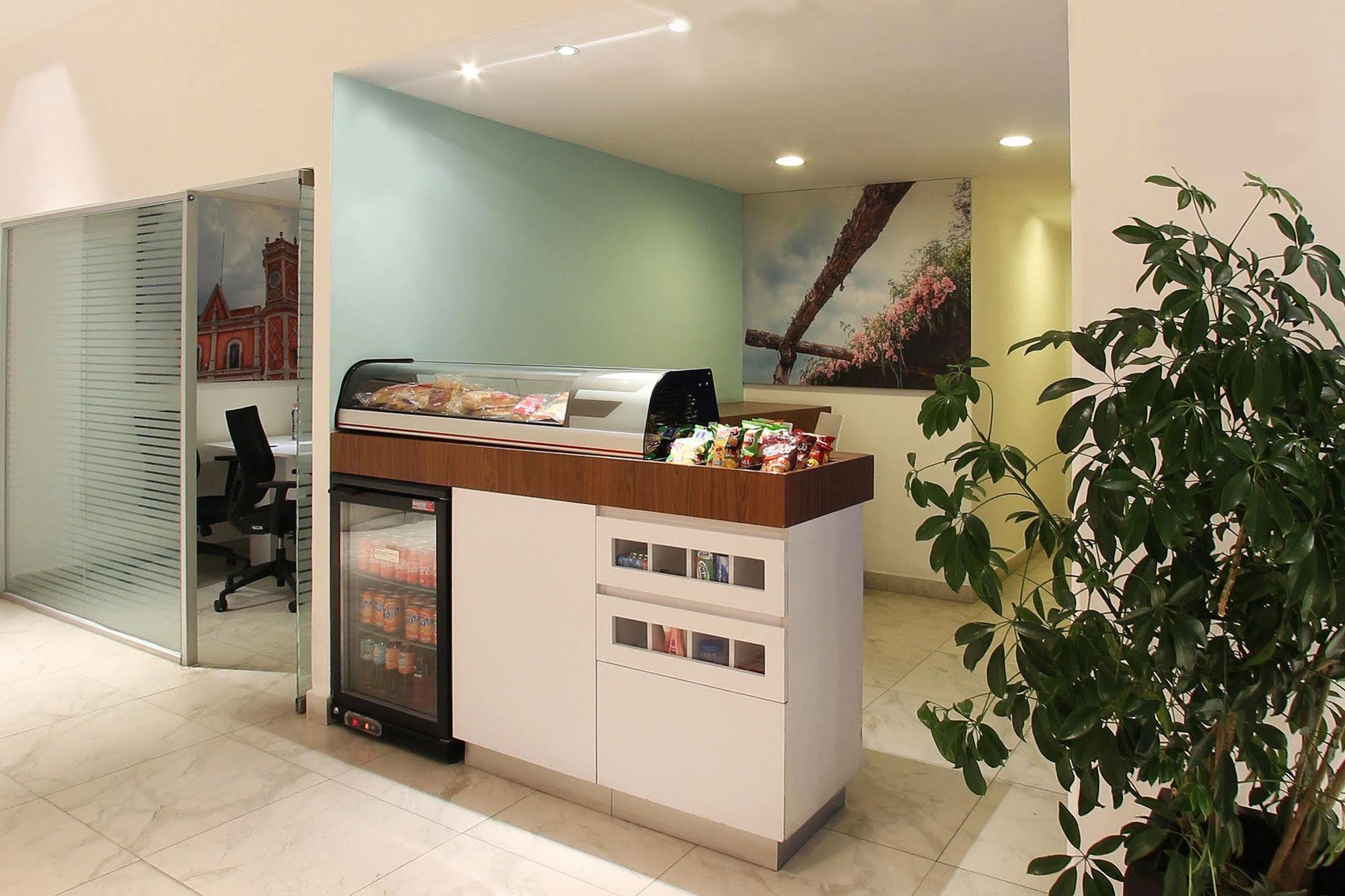 Hotel One Queretaro Plaza Galerias Esterno foto